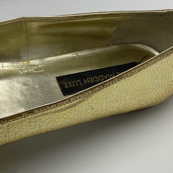 Used Crackled Gold Steve Madden Luxe Flats - Picture 10 of 15